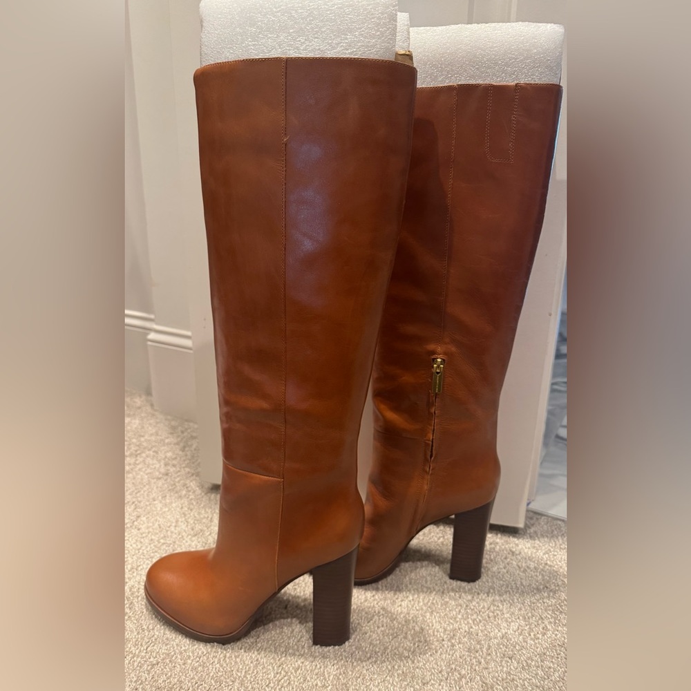 EUC Vince Camino Crutinnie Boot - size 8